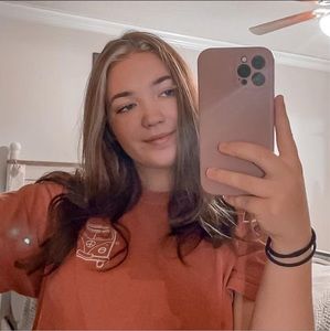 Meet your Posher, Michaela